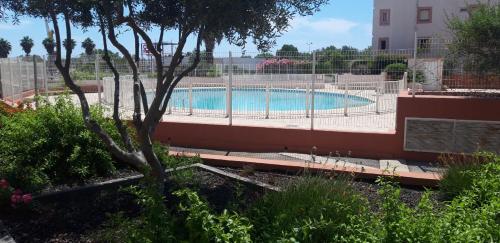 Studio Grau du Roi avec piscine – khách sạn tại Le Grau Du Roi