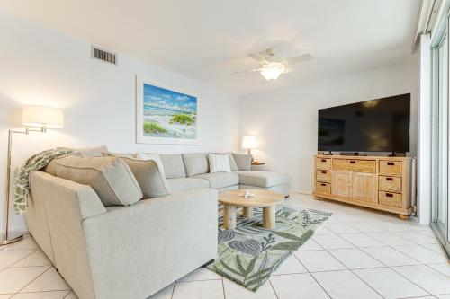 2 Mi to Jupiter Beach Condo with Lake Views in 朱庇特