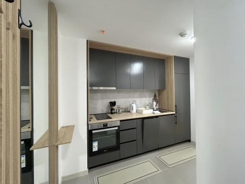 Stylish Apartment for Families, Couples & Business Travelers, Skopje (Foto 10)