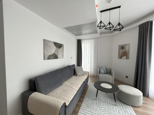 Stylish Apartment for Families, Couples & Business Travelers, Skopje (Foto 2)