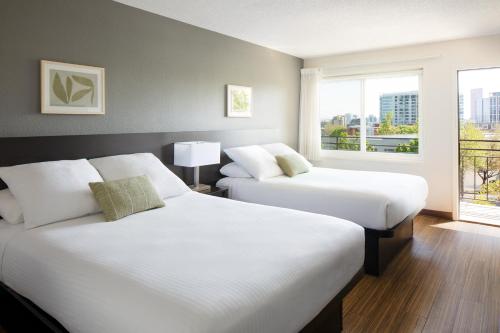 Quadruple Room image 2