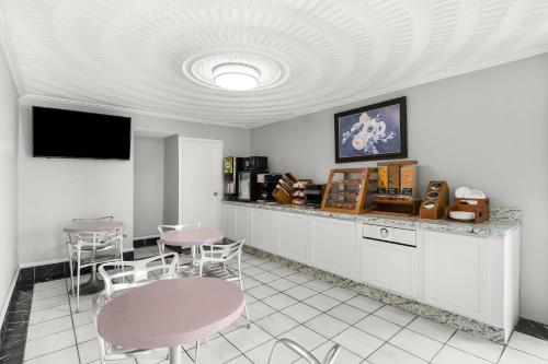 Knights Inn Virginia Beach Lynnhaven - image 13