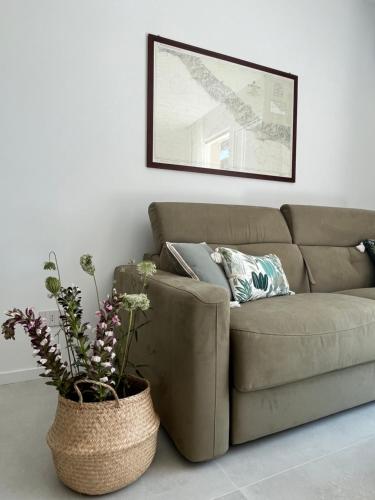 One-Bedroom Standard Apartment image 7
