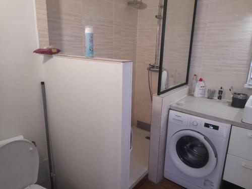 Les pieds dans l’eau in แซ็ง มาร์แต็ง