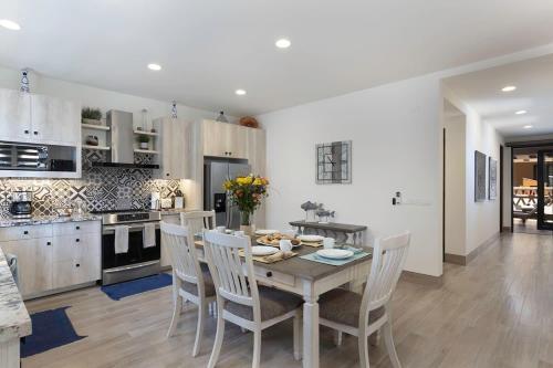 Cozy 2 BR with Private Terrace & BBQ in Quivira in Los Cangrejos