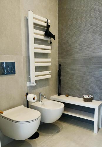Two-Bedroom Deluxe Apartment image 1