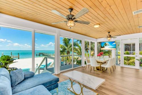 BeachFront Luxury island Home in แคปติวาไอส์แลนด์ (FL)