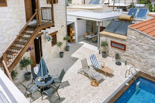 Stonehouse with private swimming pool in Kallepeia