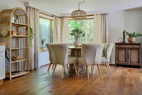 Boshuisje Woodsy Sevenum 6pers - nabij Toverland in เซเวนุม