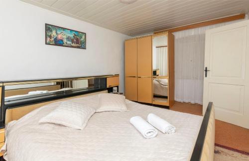 Holiday Home Marija - terrace - image 9