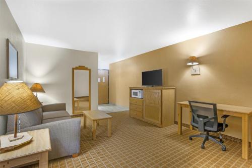 Best Western Gold Canyon Inn & Suites - image 12