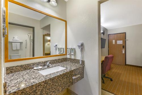 Best Western Gold Canyon Inn & Suites - main image