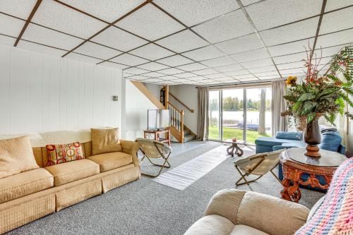 Manistee Forest Retreat: Group-Friendly Lake House in Branch Township (MI)