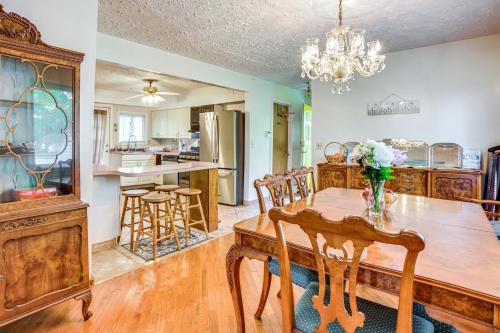 Manistee Forest Retreat: Group-Friendly Lake House in Branch Township (MI)