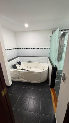 جاكوزي, Hotel Villa María Coworking (Hotel Villa Maria Coworking) in Villavicencio