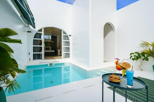 Amanzohi Siargao Room Type - Suite with Private Pool