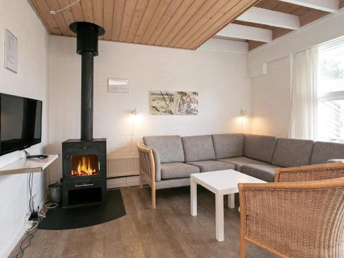 Instalaciones, 8 person holiday park home in Blåvand in Vejers Strand
