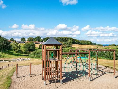 5 person holiday home on a holiday park in Aabenraa - image 9