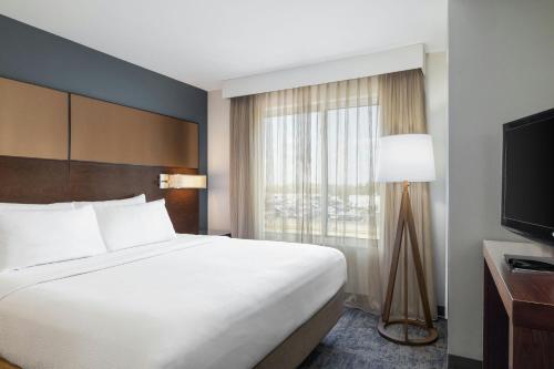 Residence Inn by Marriott Champaign - image 2
