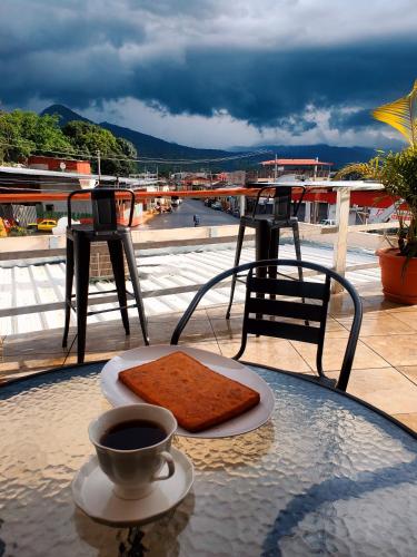 Rodyti, Hostal Sunset Town in Ahuachapan