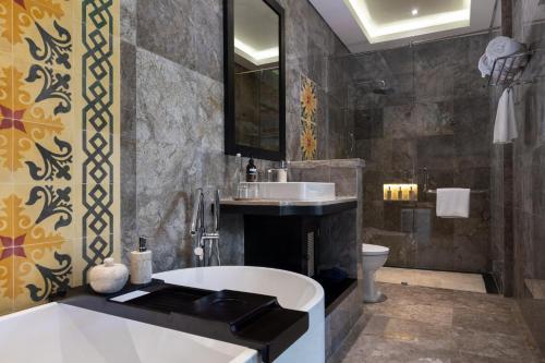 room detail thumbnail 2