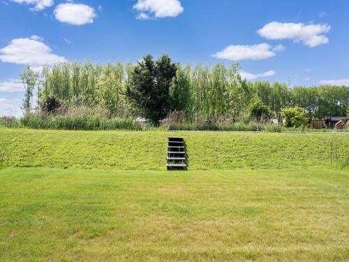 สภาพแวดล้อมโดยรอบ, Holiday Home in Oud Ade near Kaag Lakes in เลเดอร์ดอร์พ