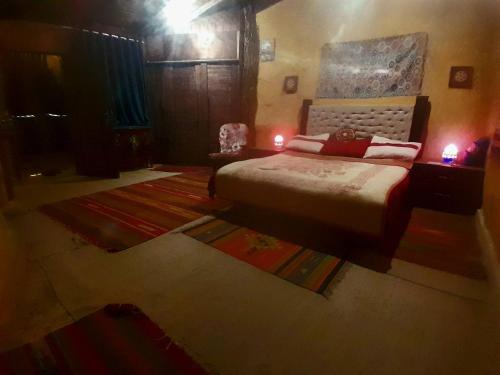Giza Desert House35Km from Pyramids in Senoures