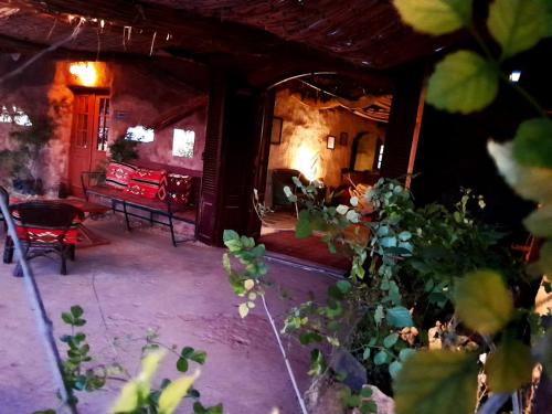 Giza Desert House35Km from Pyramids in Senoures