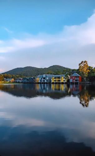 PISTE LUXURY CHALET - Lake Crackenback Resort photo 1