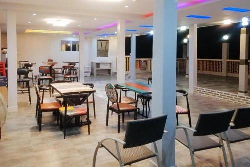 Restaurant, RedDoorz @ Elicon Suites Tagbilaran near Baclayon Museum