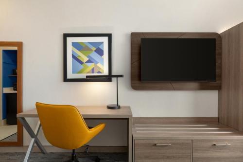 room detail thumbnail 1