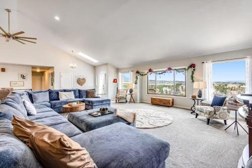 5 BR Golden Hills Family Vacation Home