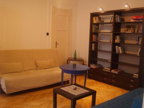 HoBar Hostel - image 6