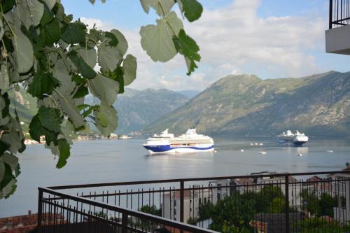 Apartment with View and Balcony image 5