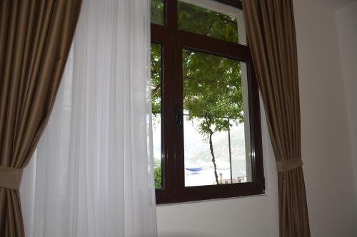 Apartment with Terrace image 3