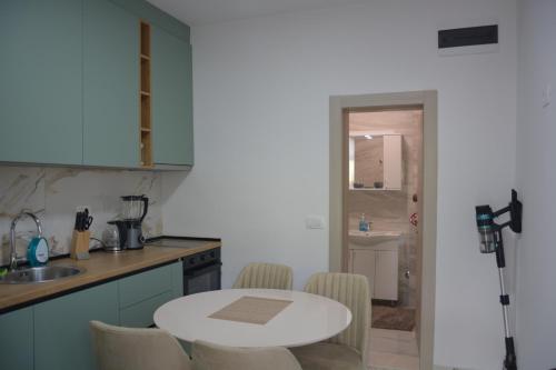 Apartment with Terrace image 5