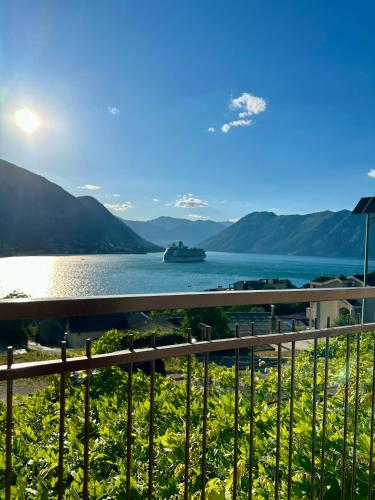 Apartment with View and Balcony room in Stunning Sea View - Brand New Apartments