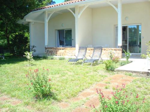 Chambres "Blanches" , bâtiment secondaire hotel la Caravelle, vue jardin Chambres "Blanches" , bâtiment secondaire hotel la Caravelle, vue jardin