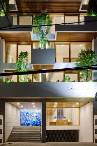 Golden Holiday Hotel 4