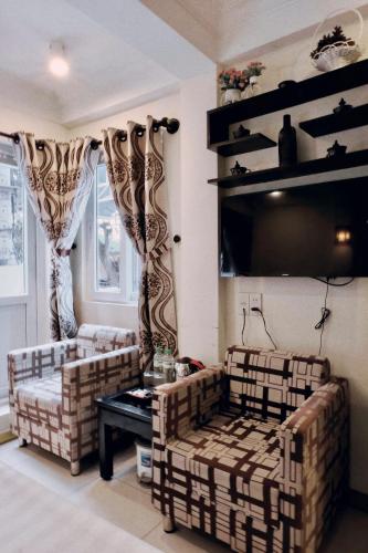 Standard Double Room image 6