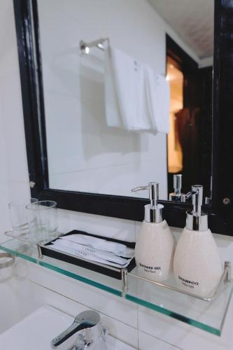Canary Boutique Hotel - image 3