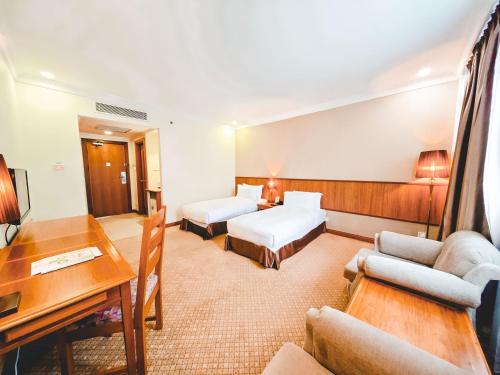 Superior Double or Twin Room image 7