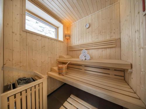 Chalet in Neukirchen near Ski Lift, Нойкирхен-ам-Гросфенедигер (фото 2)