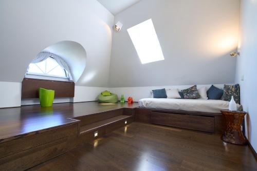 Luxury apartment Baron fon Fersen - image 3