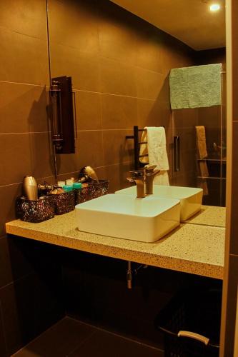 Modern City Loft, 2BR Split, 2 Levels & Parking, Auckland (fotografie 8)