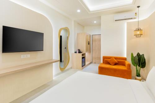 room detail thumbnail 1