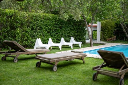 Holiday Home Radic, heated pool united with nature