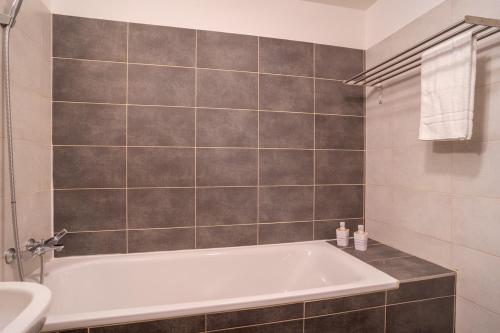 Chic Urban 1BR and Easy Parking, Bratislava (fotografie 4)