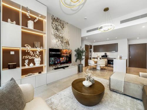 SmartStay at Grande Signature - Downtown Dubai City Views - Brand New Luxury Apartments - image 6