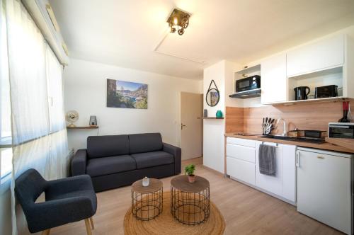 Appartement tout equipe a 6min a pied de la gare st charles in District 03
